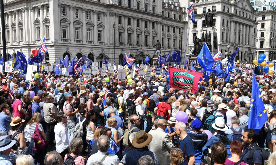  Thousands of people have taken to the streets of London to call for a new Brexit vote