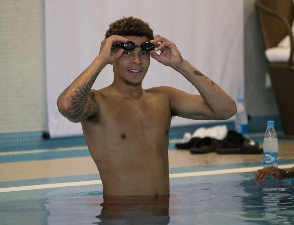  Dele Alli donned a pair of goggles as he paddled in the swimming pool