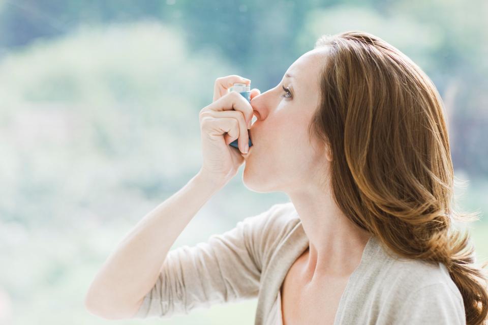  Experts warn asthma sufferers to be on high alert as hay fever can make their symptoms worse