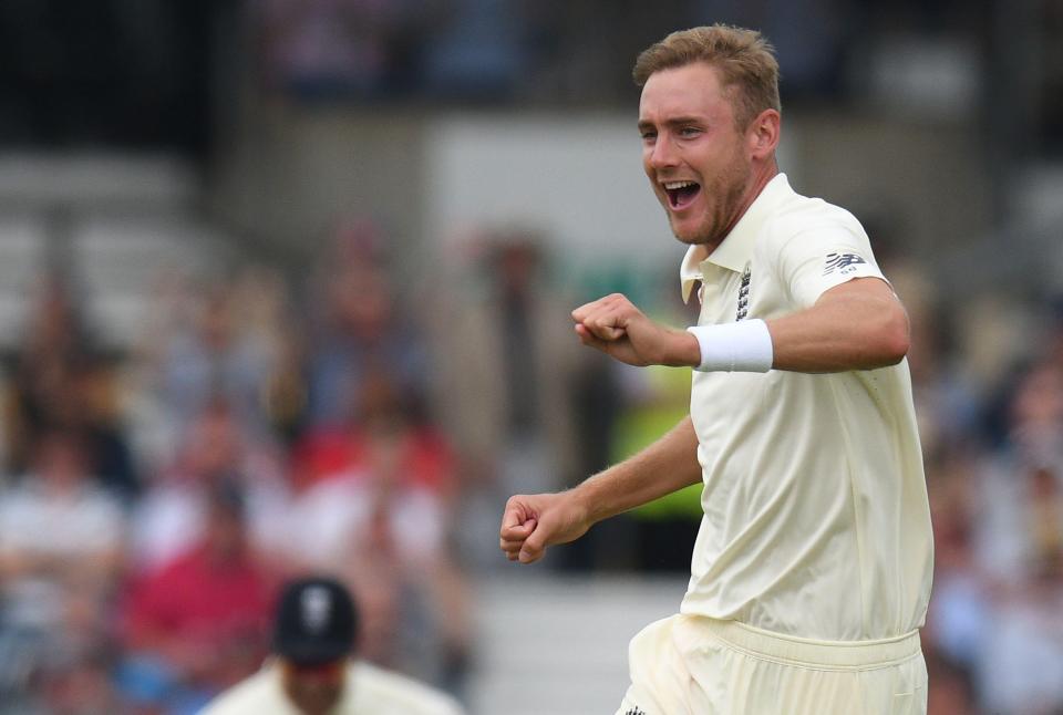  Stuart Broad helped rout Pakistan for 174 all out on day one of the Second Test