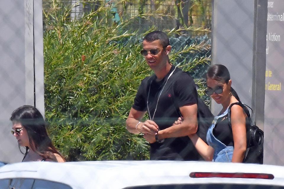  Manchester United hero Cristiano Ronaldo and Georgina Rodriguez boarded a plane together