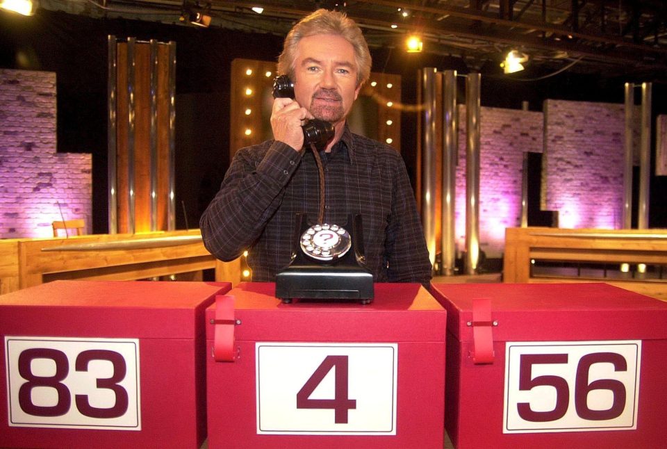  The Daily Star Sunday claims bosses are pulling out all the stops to sign the Deal Or No Deal host