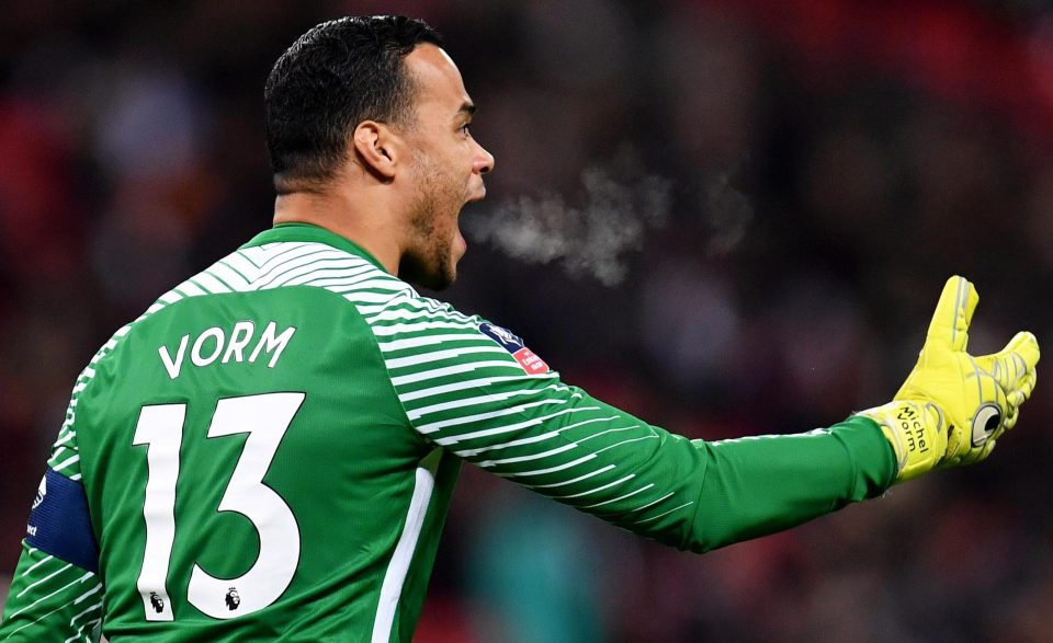  Michel Vorm has also extended his contract with Spurs