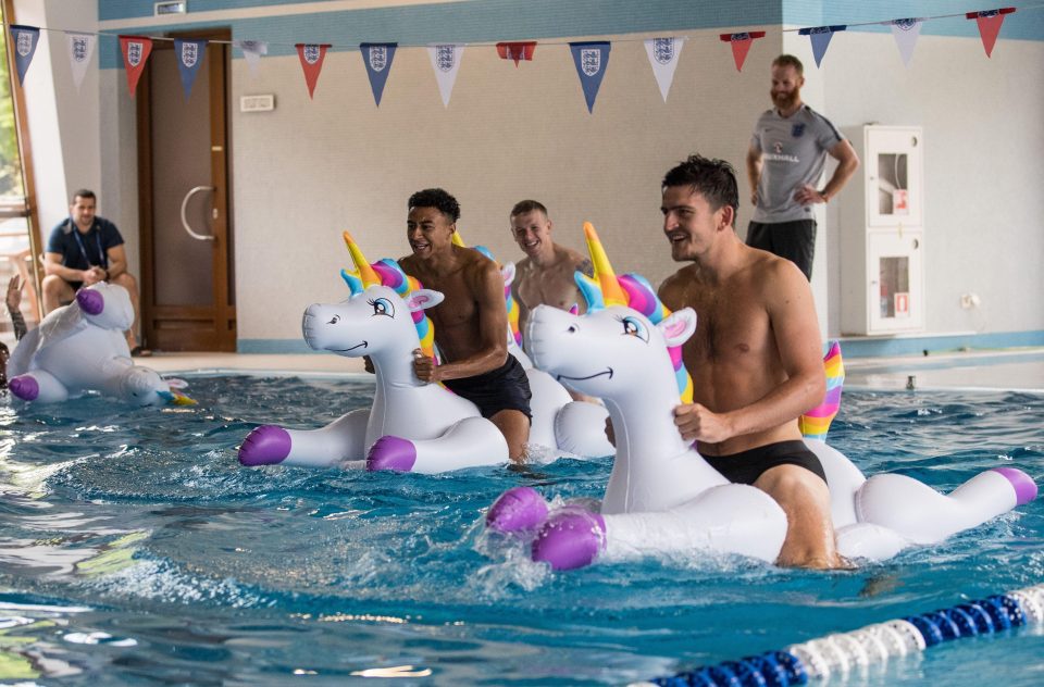  Kieran Trippier, Jordan Pickford, Jesse Lingard and Harry Maguire race inflatable unicorns