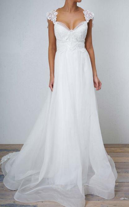  The Savannah Gypsy has a gorgeous sweetheart neckline and soft lace overlay