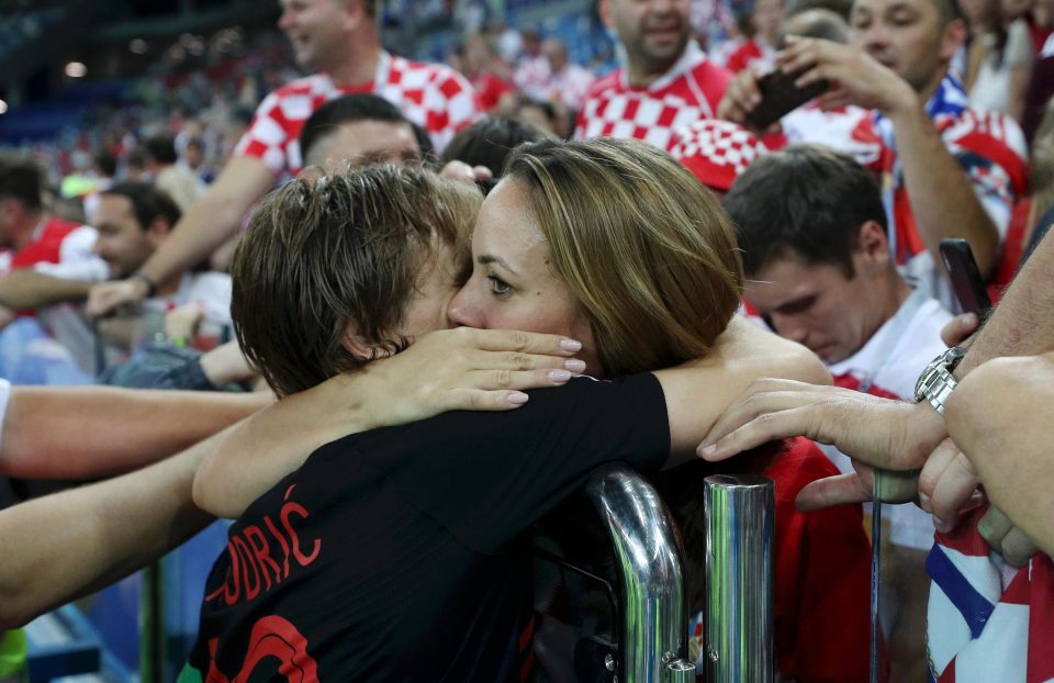  Luka Modric rushes to celebrate with wife Vana at full-time