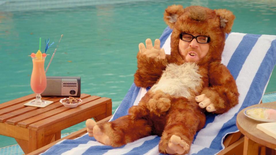  Leigh Francis is bringing back The Bear in his new show Keith Lemon: Coming In America