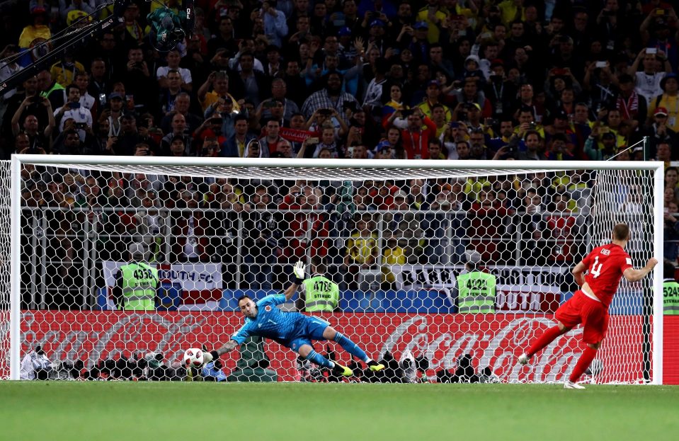  Eric Dier beats David Ospina to score the winning penalty