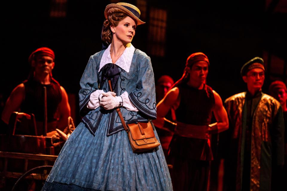  Kelli O'Hara makes her West End debut as school mistress Anna Leonowens