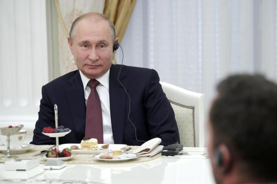  Putin is said to be uncomfortable speaking in English when discussing business