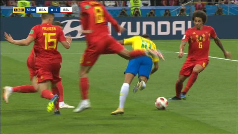  Neymar got decent height on his flop