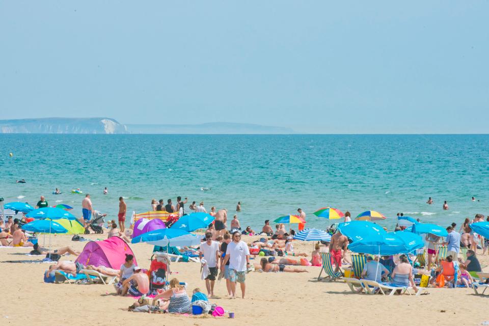 With the current heatwave in full swing, Dr Sarah Jarvis warned drinking really cold drinks can send the body into shock