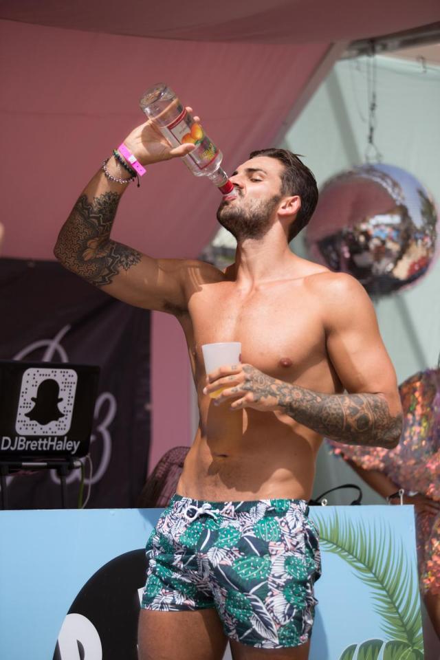 Adam Collard downs vodka and parties with fans at BH Mallorca 