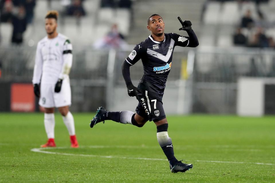  Fulham are ready to battle with Inter Milan for Bordeaux star Malcom