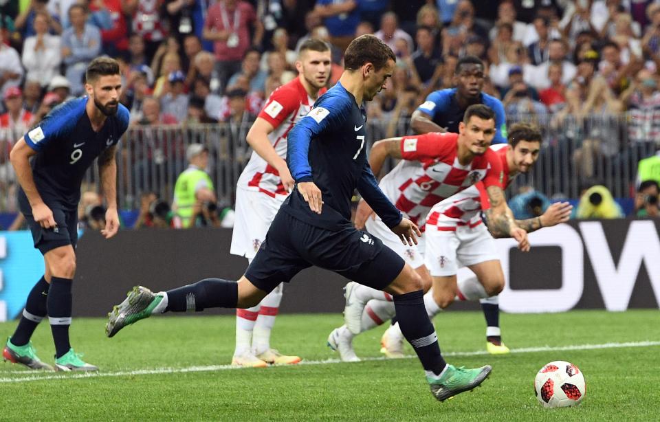 Antoine Griezmann punishes Croatia from the penalty spot