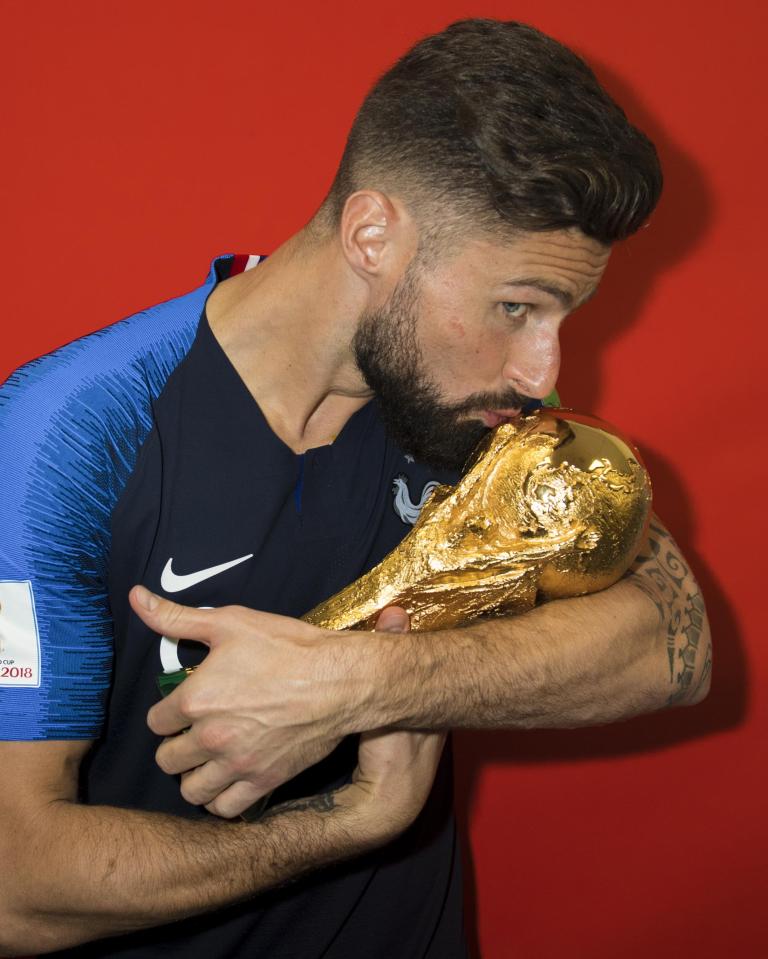 Olivier Giroud will shave his head after his son's baptism on Sunday