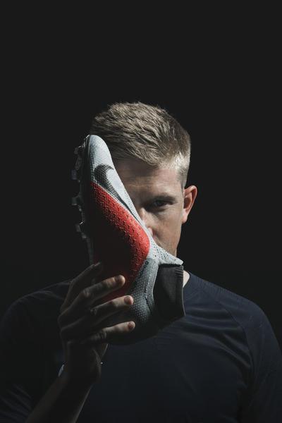 Man City's Kevin De Bruyne with the new Nike Phantom