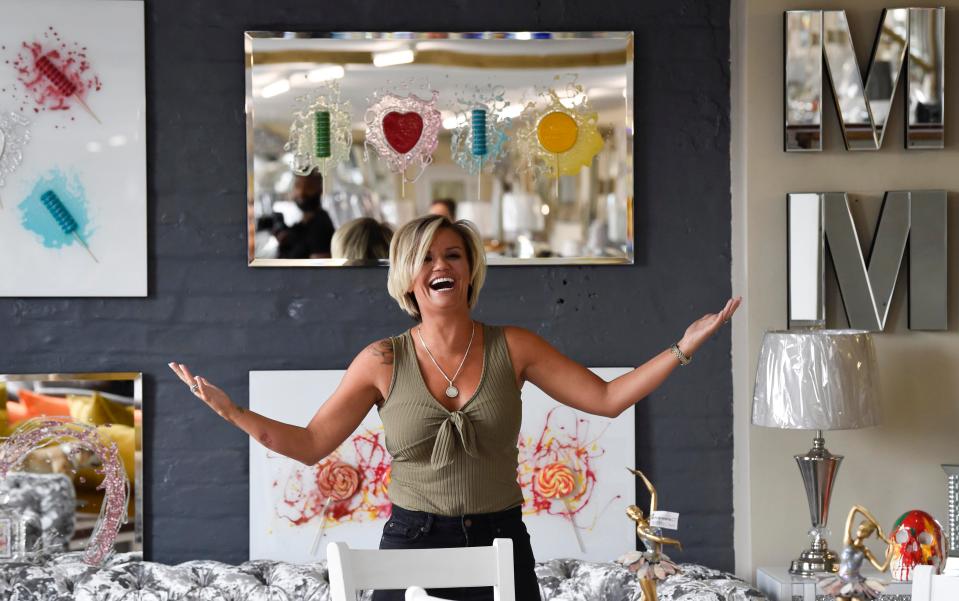  Kerry Katona's got herself a new job in a furniture shop in Warrington