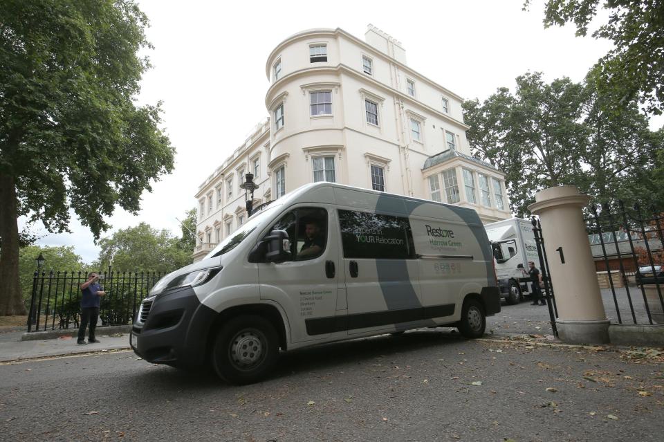  The van was later seen driving out of the gates away from Carlton Gardens