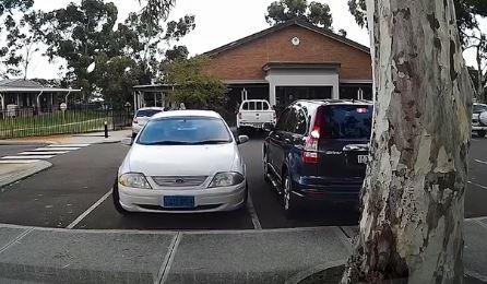 After the scrape the Ford completes its parking manoeuvre