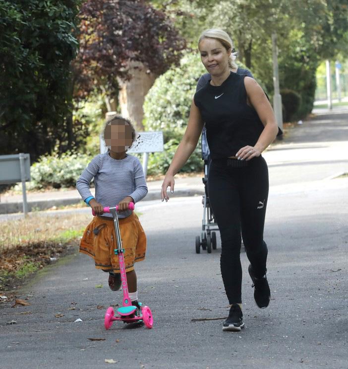  The star was seen running after her daughter Belle