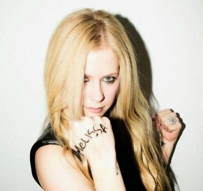 Avril Lavigne was diagnosed with Lyme disease 