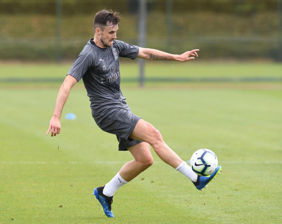  Unai Emery is also willing to ship Carl Jenkinson out of Arsenal