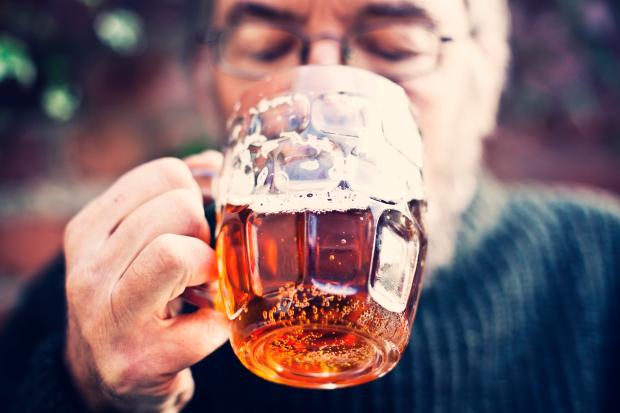 Drinking six pints a week can reduce the chances of developing Alzheimer's disease