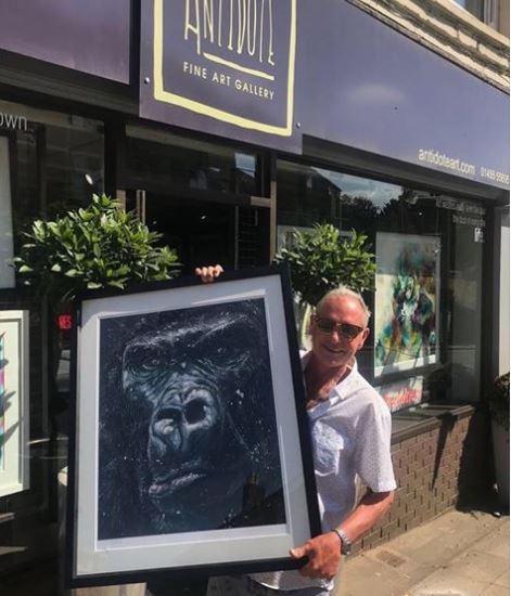  Gazza with a gorilla painting outside Sara's art gallery in Lutterworth