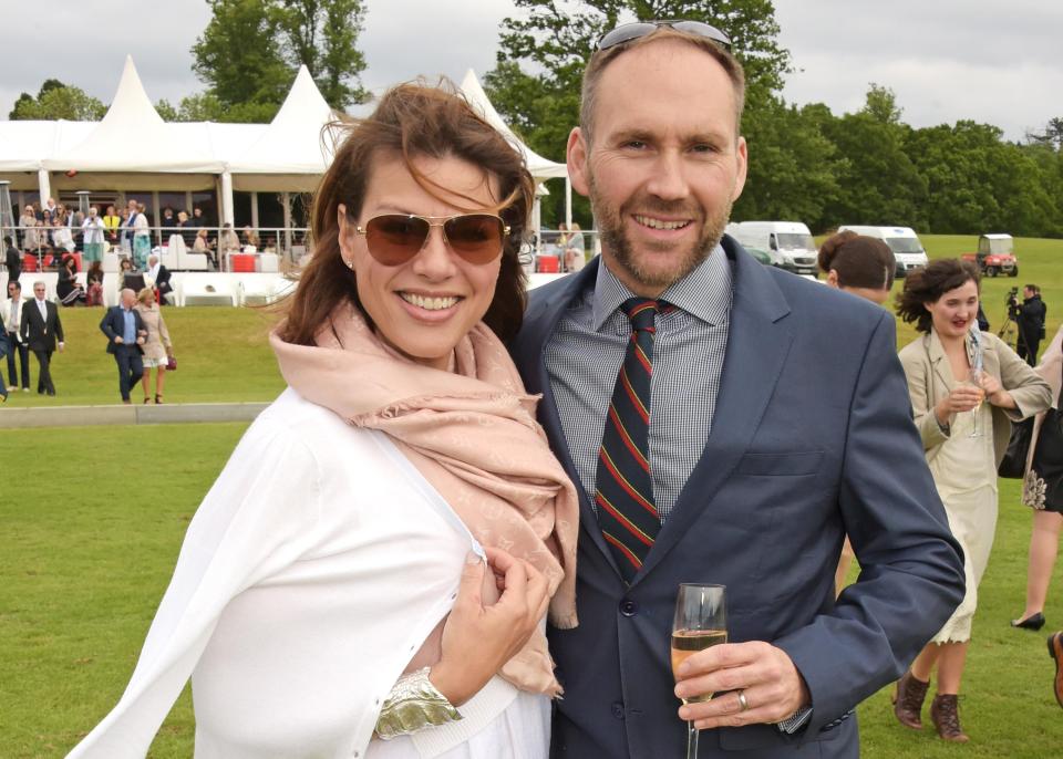  Kate messed up her first dance during her wedding to husband Mike Heron because of her big feet