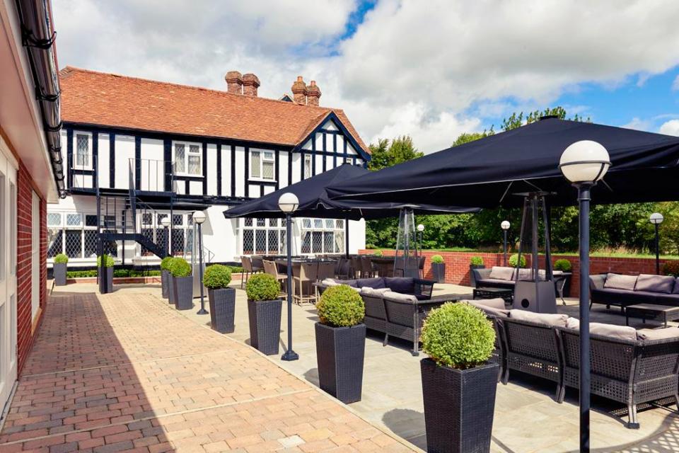  The Mercure Thame Lambert has a large beer garden for summer