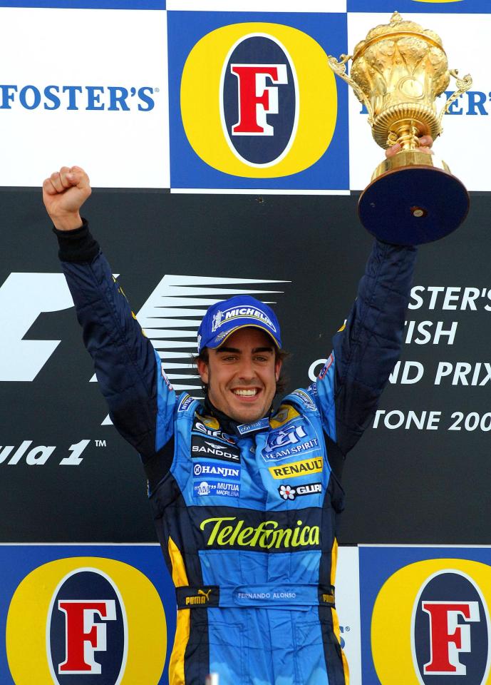  Fernando Alonso celebrates his second world title in 2006