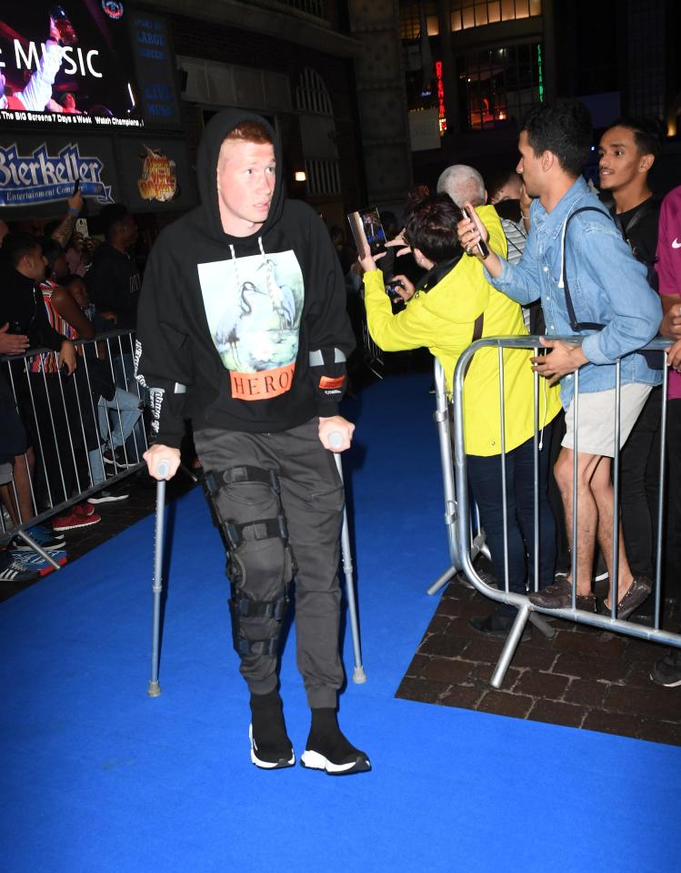 De Bruyne attended the new Amazon documentary premiere about City on crutches