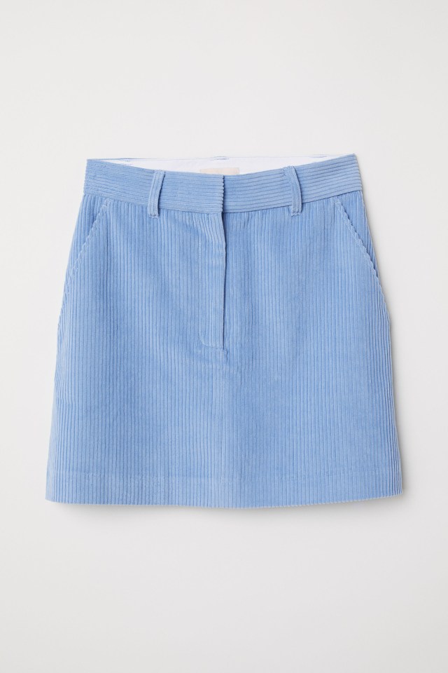 We love this pastel shade corduroy skirt, team with a basic white tee for a casual look