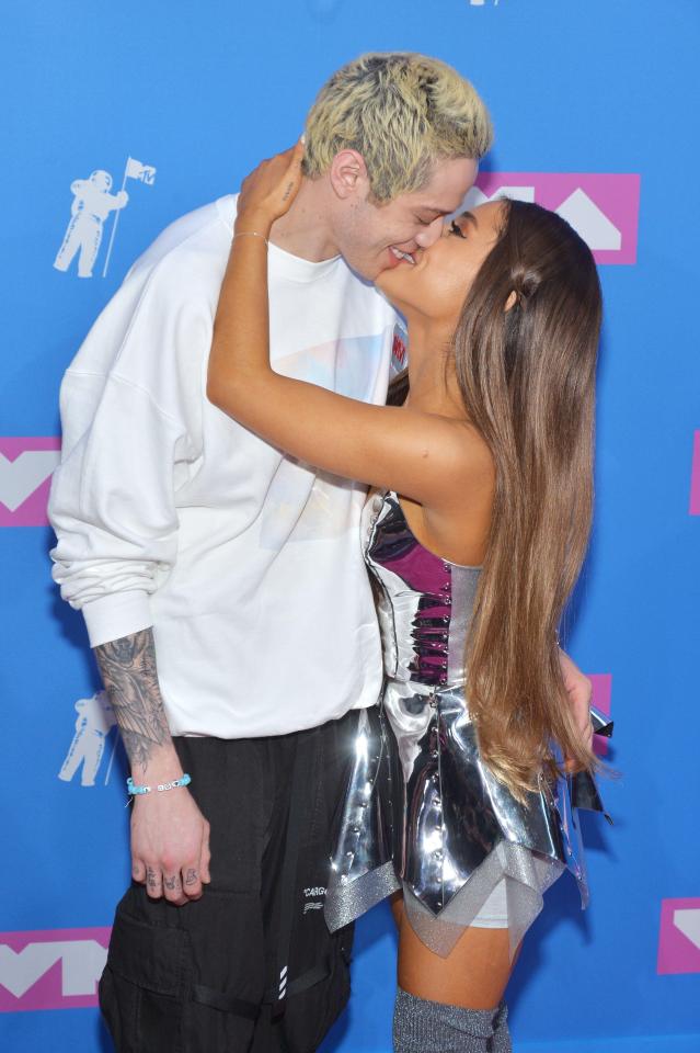  Ariana Grande and Pete Davidson couldn't stop snogging during their first red carpet appearance at the MTV VMAs