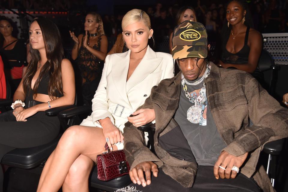  Kylie Jenner's boyfriend Travis Scott looked miserable as sin at the MTV VMAs