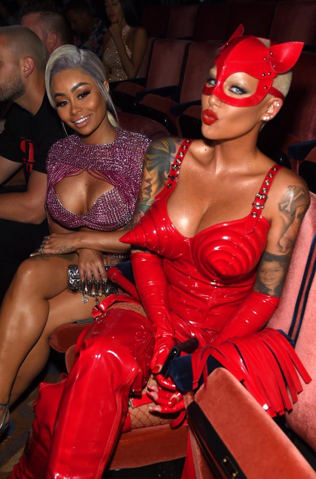  Blac Chyna and Amber Rose sat together at the VMAs