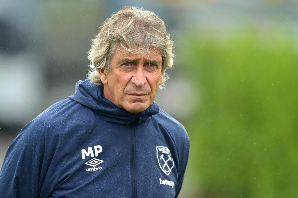  New West Ham boss Manuel Pellegrini warns Arsenal they may face a slump like Manchester United have after Sir Alex Ferguson