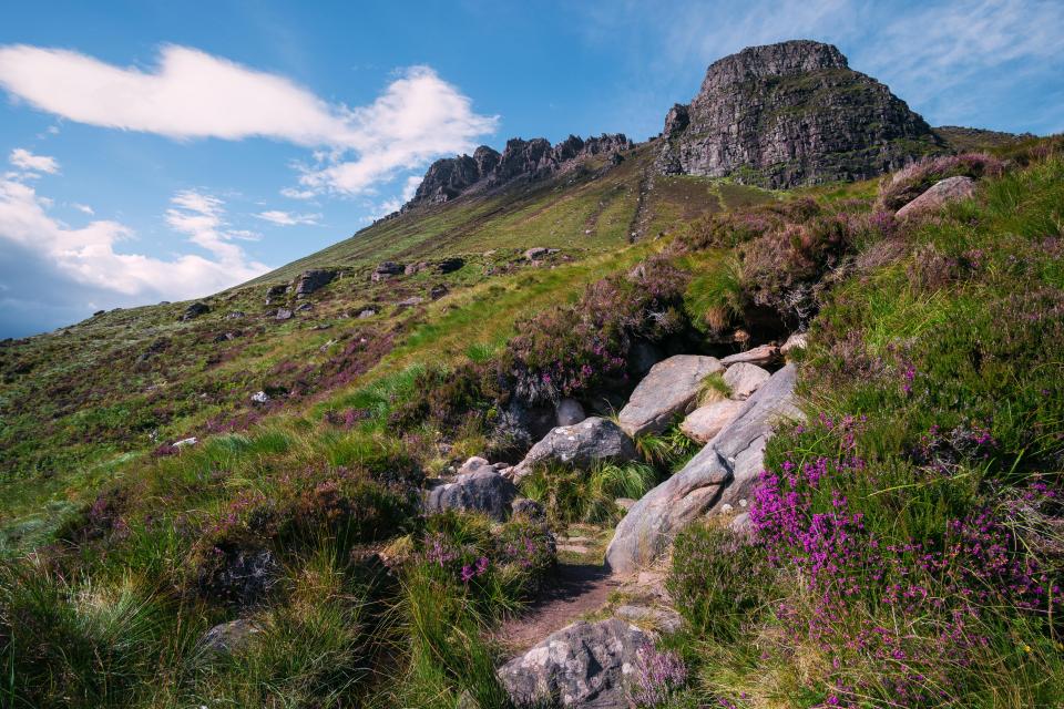  The teen fell well hiking on Stac Pollaidh in the Scottish Highlands