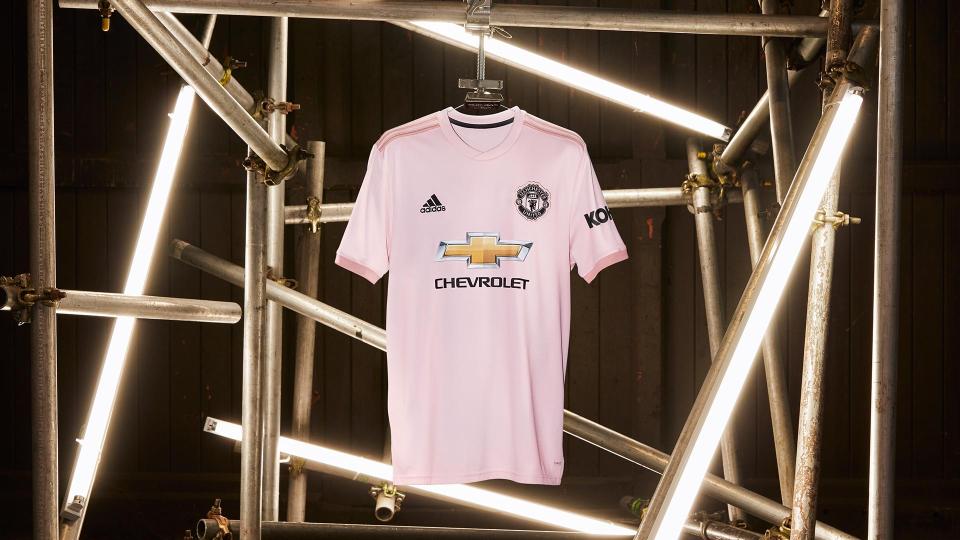 Manchester United away kit 2018/19