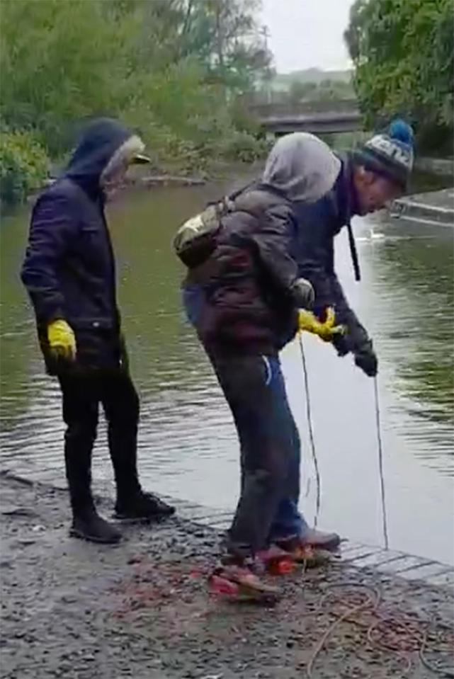  Police had originally arranged to collect the dangerous item, seen being pulled out of the canal by 4pm the following day - but rushed to collect it when they were told the serial number of the weapon