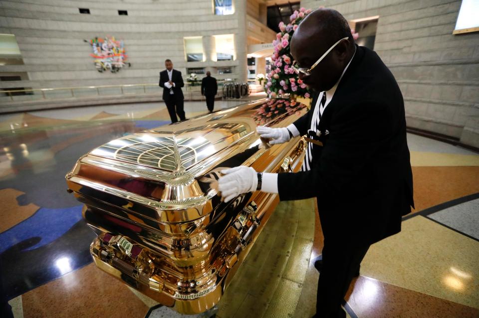  Aretha was as glamorous in death as in life and her memorial was a musical show she'd surely have enjoyed