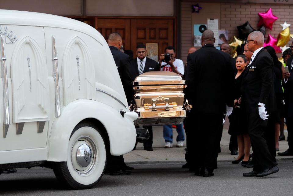  The remains of Aretha Franklin arrive at the New Bethel Baptist Church as fans gather for a final public viewing