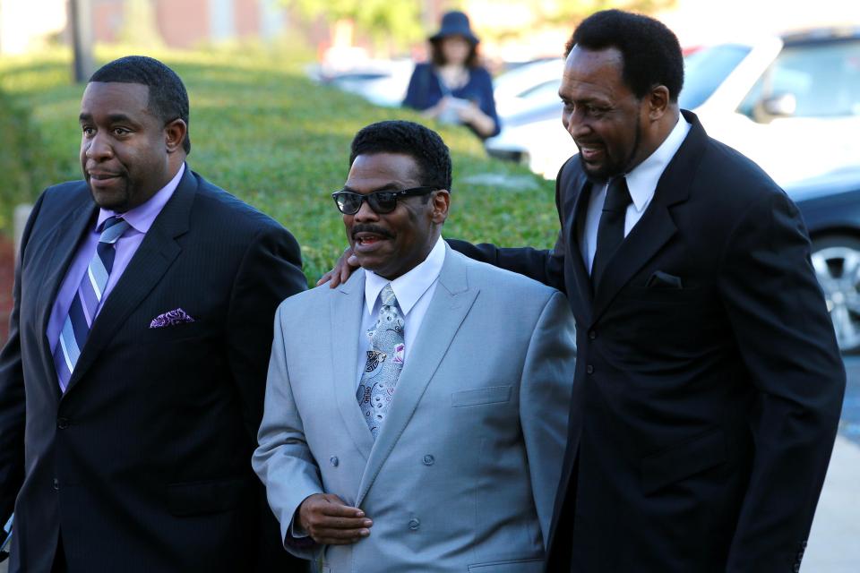  Legendary boxer Tommy 'The Hitman' Hearns (R) was among the first guest to arrive