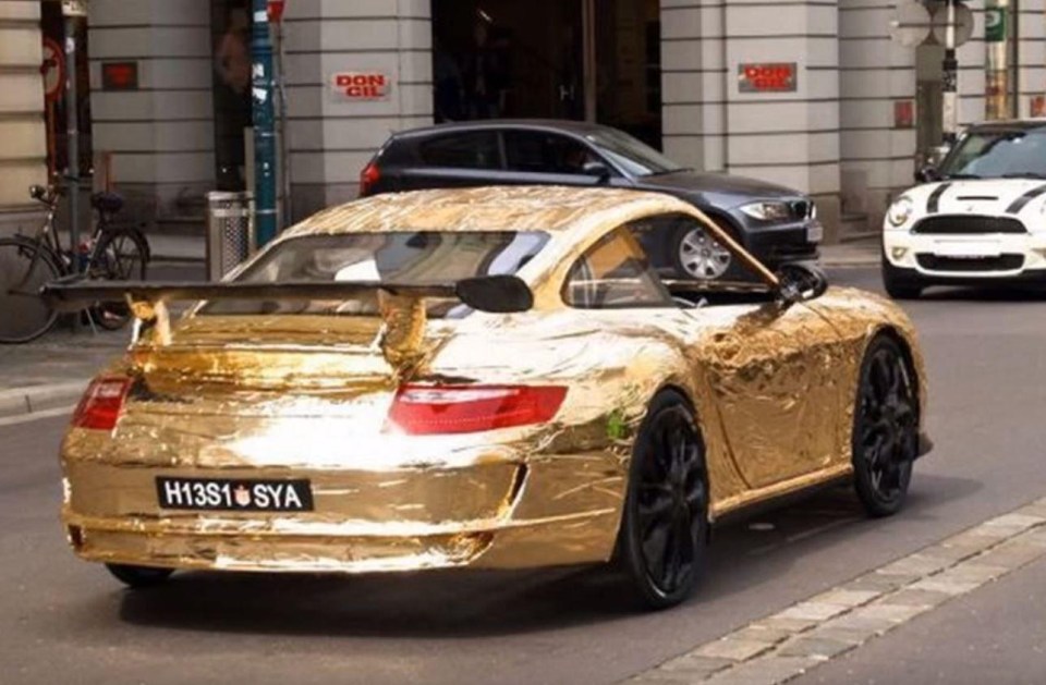 The car’s metal foil cover is a bit of a giveway