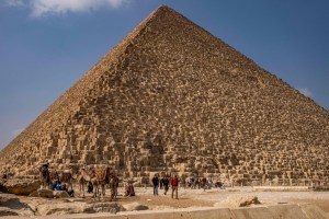  The Great Pyramid of Giza was built as a tomb to the Fourth Dynasty pharaoh Khufu and his queen