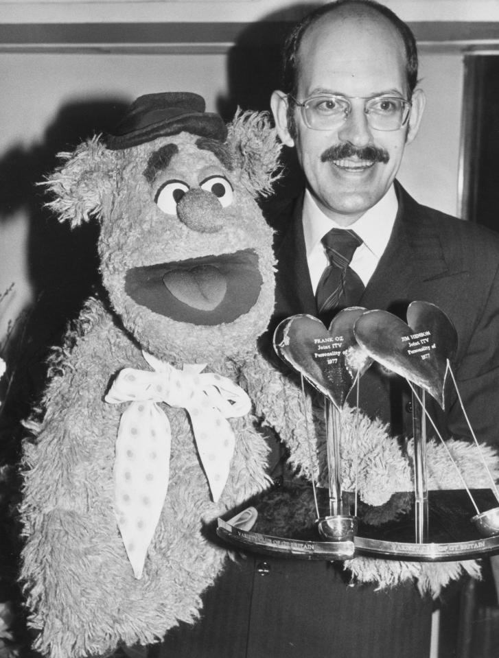 Bert creator Frank Oz has poured cold water on claims the Sesame Street character was in a gay relationship with fellow muppet Ernie