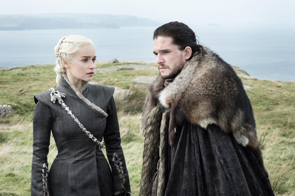  Emilia Clarke as Daenerys Targaryen, left, and Kit Harington as Jon Snow, right, in Game Of Thrones