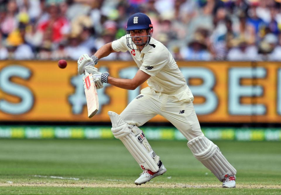  Alastair Cook has signed a fresh three-year deal with Essex