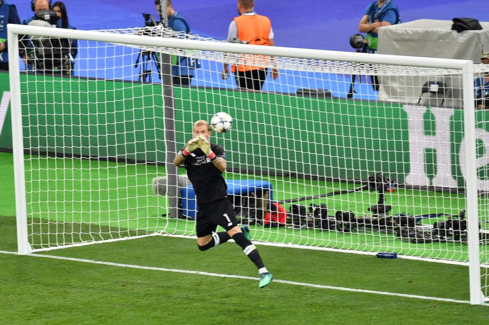  Loris Karius was perfectly positioned to deal with Gareth Bale's shot in Kiev